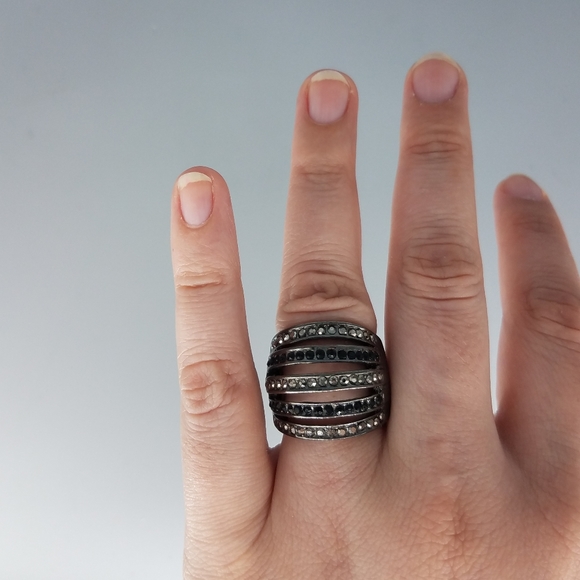 Gunmetal Rhinestone Stretchback Ring - Picture 2 of 9